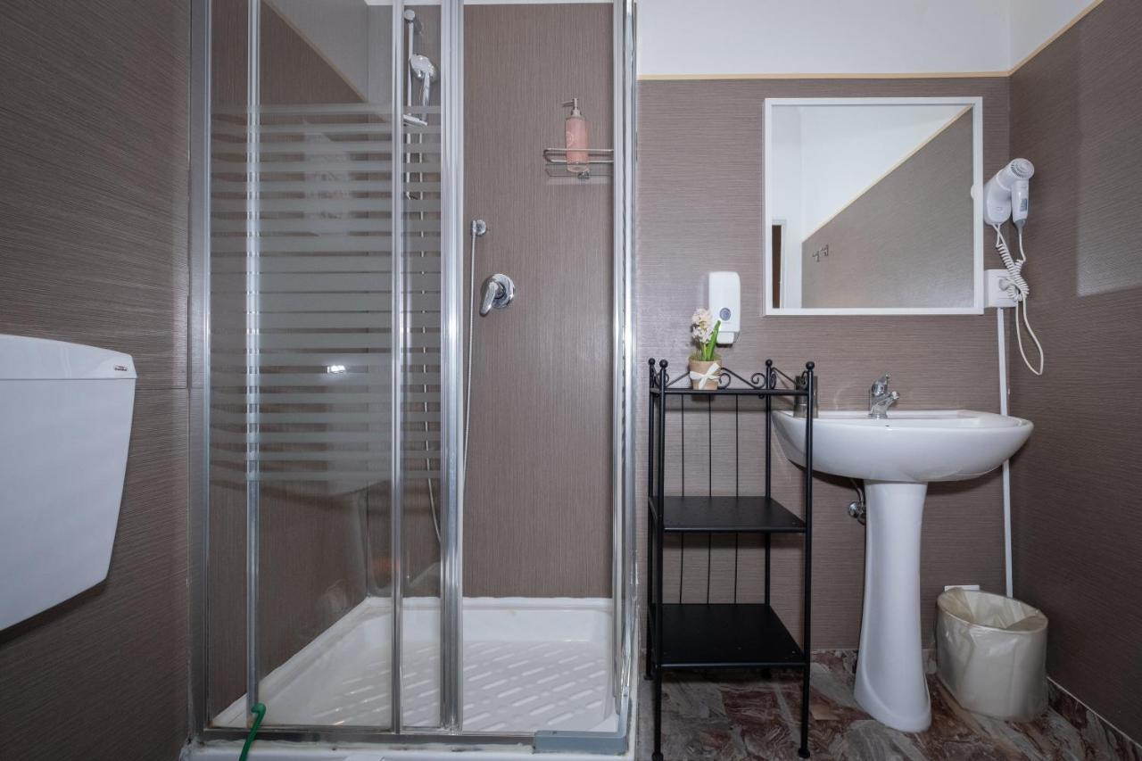 Cconforthotels R&B Semplici Emozioni Bari Exterior foto